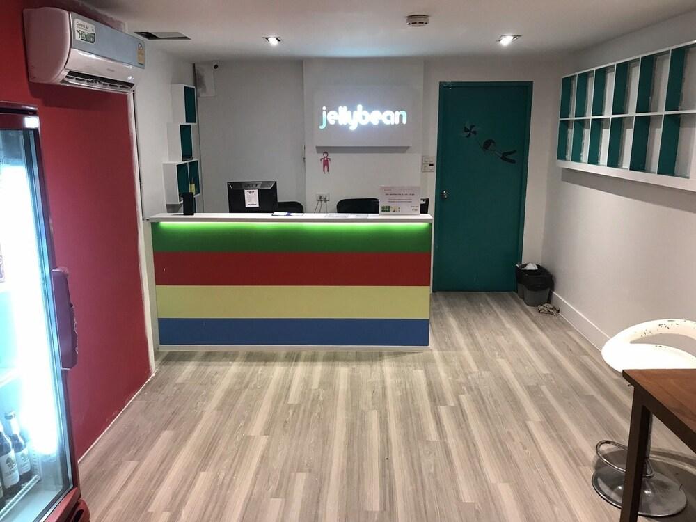 Jellybean Ezy Hostel Sathorn Bangkok Exterior photo